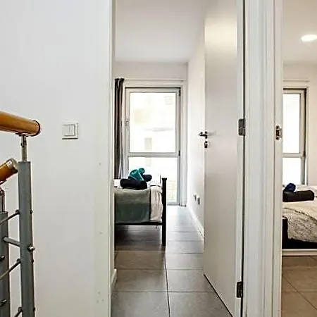 Sunny Duplex Martines