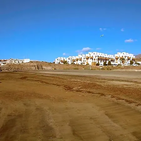 Sunny Duplex Martines فندق